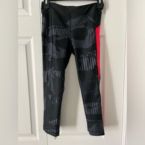 UNDER ARMOUR PANTS SIZE SMALL